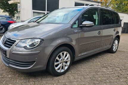 VW Touran 124.977 km 5.650 &euro; Oberhausen 46119