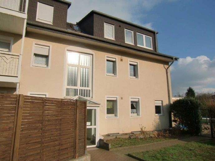 Perfekter Grundriss und Balkon! Vorteilhafte 2,5-Raum-Wohnung im 2.OG mit Küche und Fensterbad • 52m² Wfl. im gepflegten 6-Familien-Haus 2 zimmer