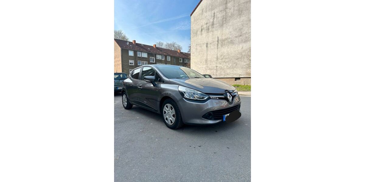 Renault Clio 176.300 km 4.400 &euro; marl 45772
