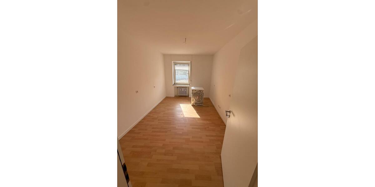 Erdgeschoßwohnung Bochum Wiemelhausen - 4 Zimmer, 125 m&sup2;, 1.680&euro; | Angebot:27596772