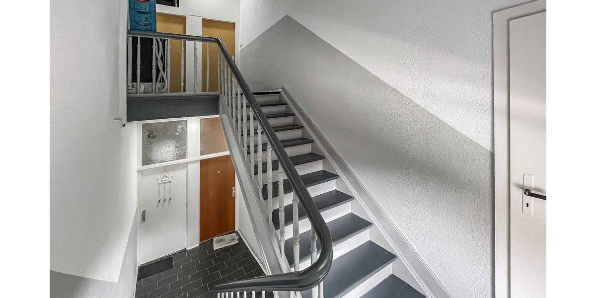 Einfamilienhaus + Mehrfamilienhaus - 7 Einheiten - 5 Garagen - freistehend 1 zimmer