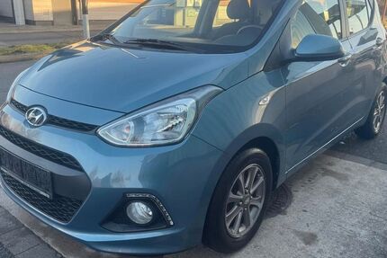 Hyundai i10 64.000 km 5.990 &euro; recklinghausen 45657
