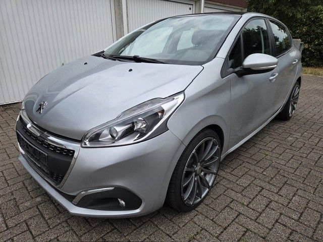 Peugeot 208 115.000 km 6.600 &euro; Castrop-Rauxel 44581