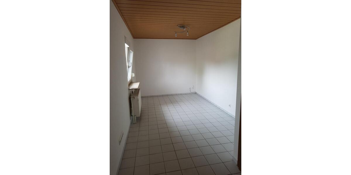 Wir bieten ein Apartment an 1 zimmer