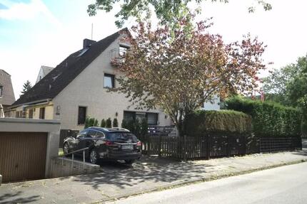 PROVISIONSFREI: Duisburg-Süd: Einfamilienhaus mit Garage und EBK