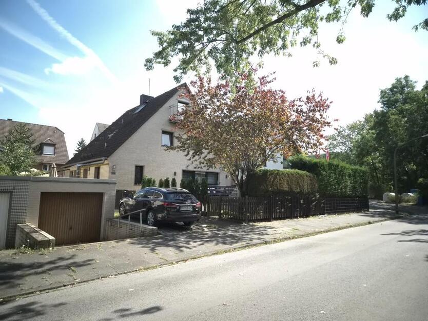 PROVISIONSFREI: Duisburg-Süd: Einfamilienhaus mit Garage und EBK