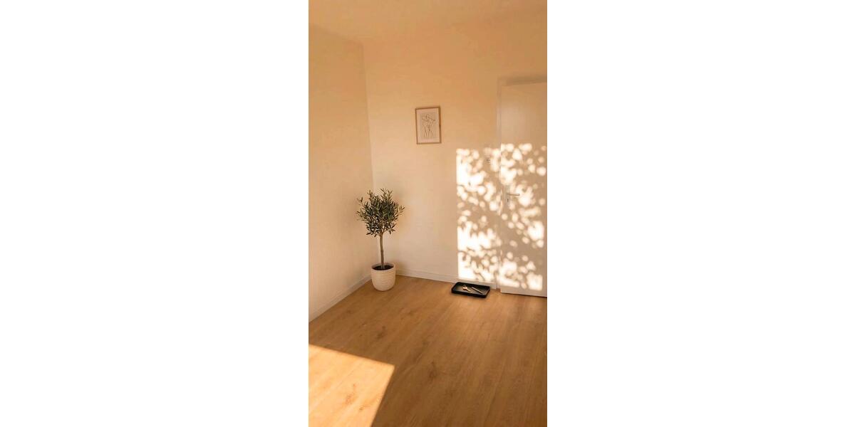 Etagenwohnung Gelsenkirchen Ückendorf - 4 Zimmer, 75 m&sup2;, 562&euro; | Angebot:26350540