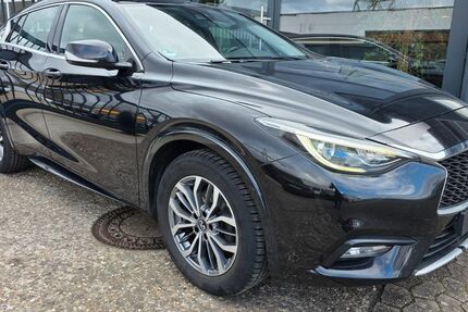 INFINITI Q30 183.544 km 7.490 &euro; Essen 45279