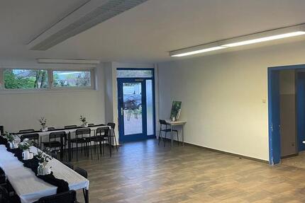 Feiern Sie Ihre Feste in unserem Vereinsheim! zimmer