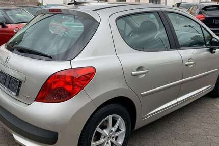 Peugeot 207 144.000 km 4.650 &euro; Moers 47443