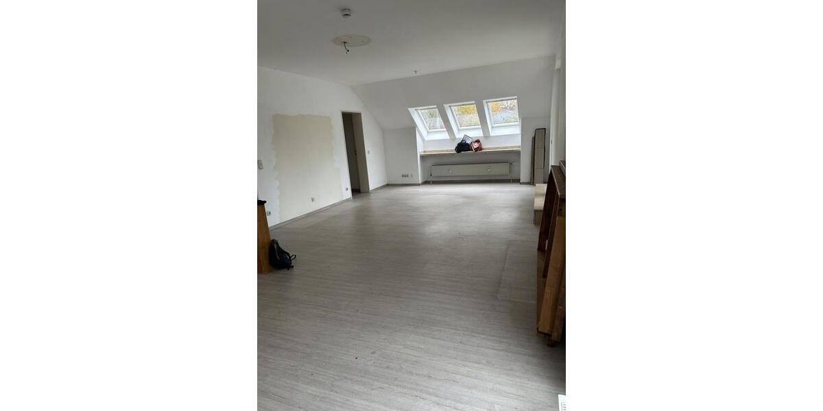 Dachgeschoßwohnung Gelsenkirchen Ückendorf - 2.5 Zimmer, 65 m&sup2;, 386&euro; | Angebot:22615987