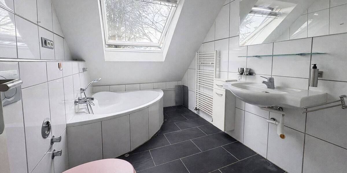 Etagenwohnung Herne Herne-Mitte - 4 Zimmer, 120 m&sup2;, 820&euro; | Angebot:26498963