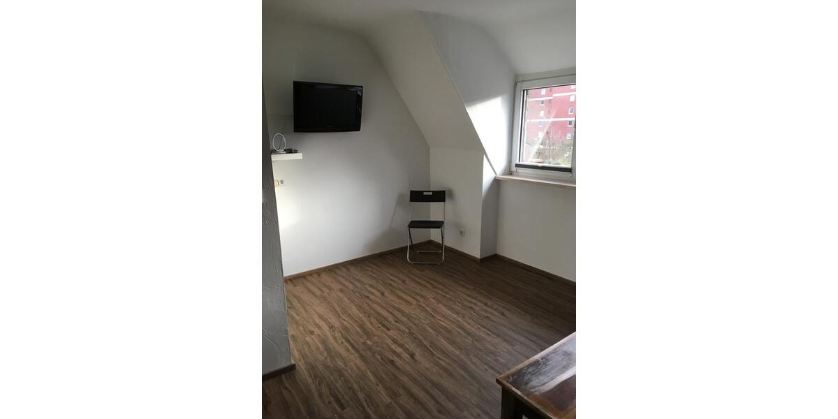 Dachgeschoßwohnung Duisburg Huckingen - 2 Zimmer, 47 m&sup2;, 750&euro; | Angebot:26200595