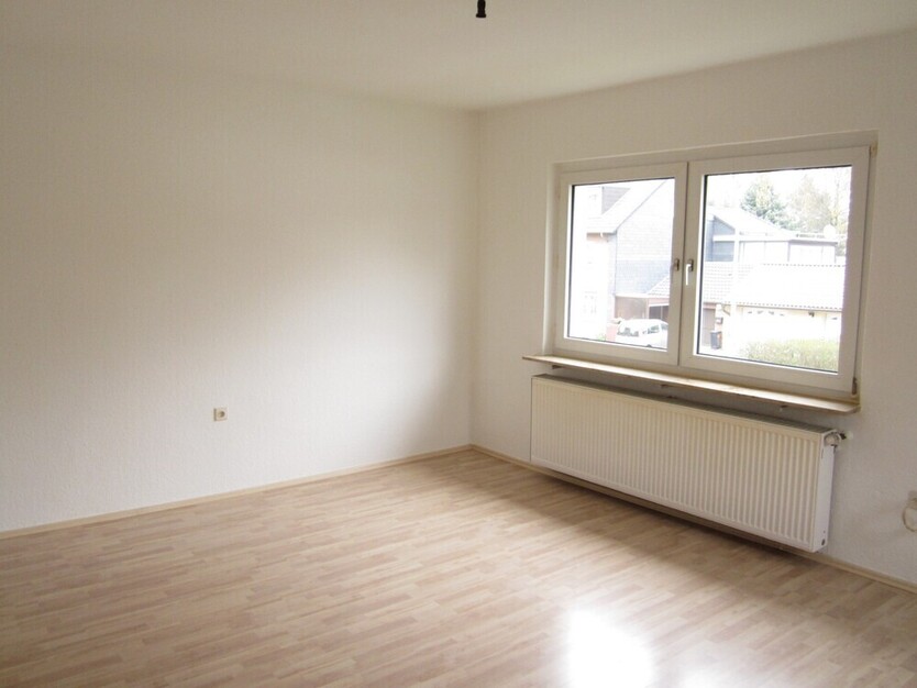 Vermiete helle 3,5 Zimmerwohnung in Traumlage