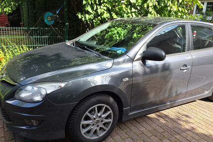 Hyundai i30 90.027 km 4.500 &euro; Oberhausen 46145