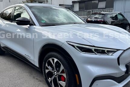 Ford Mustang Mach-E 60.000 km 25.950 &euro; Essen 45141