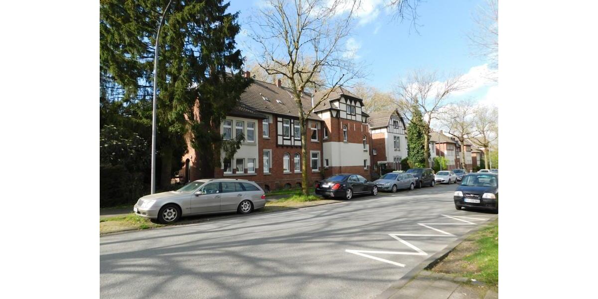 Großzügige Familienwohnung in schöner Lage! Einzugsbereit neu renoviert für Sie ! 3 zimmer