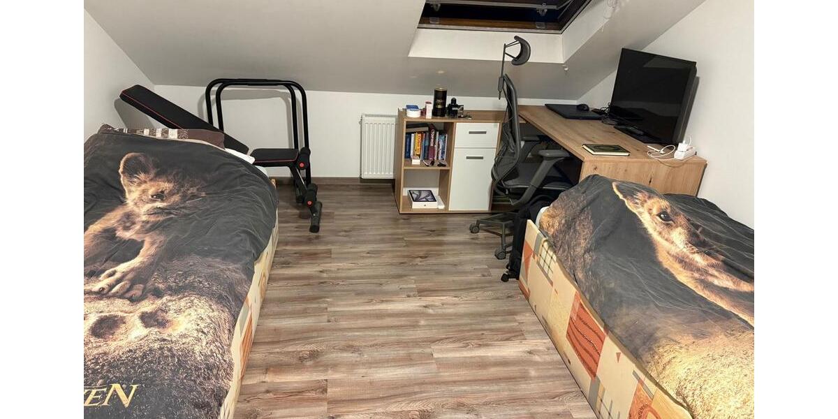 Zwei Dachgeschosswohnungen zum Preis von einer 4 zimmer