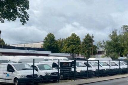 Autohandel Autovermietung Autohaus Autoplatz Gewerbefläche zimmer