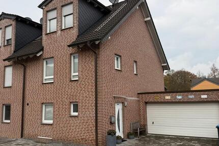 Hochwertige Doppelhaushälfte direkt am Theater - Provisionsfrei! 5 zimmer