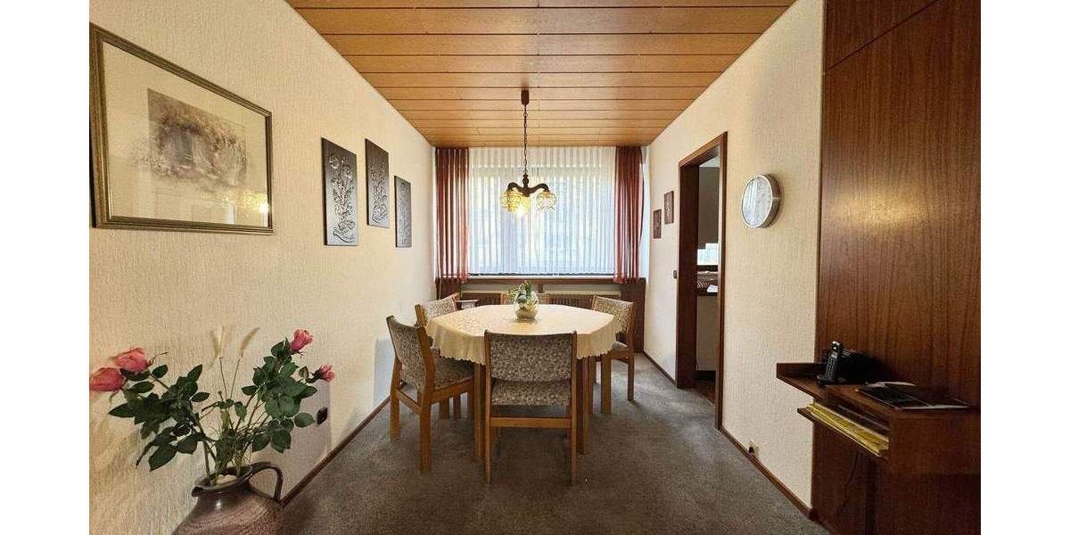 Siebziger Charme mit Potenzial und durchdachter Raumaufteilung 3 zimmer