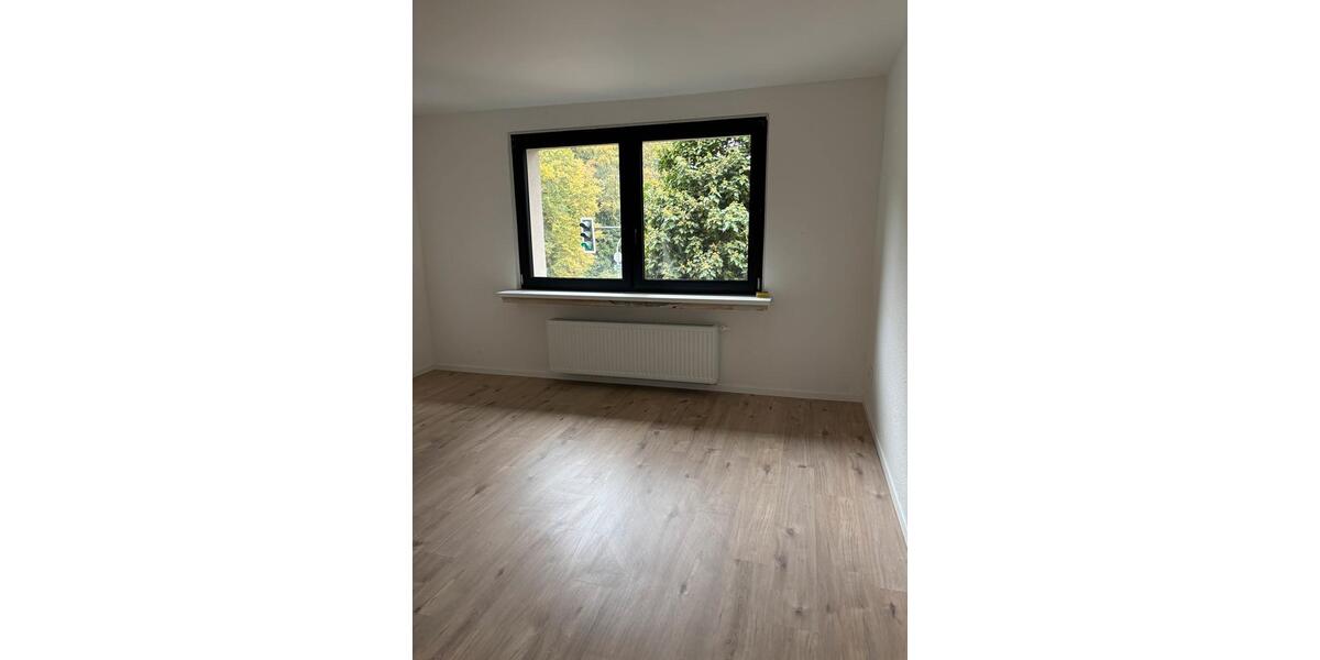 Neu sanierte 2 12-Zimmer-Wohnung im 1. OG (52m²) – Erstbezug 2 zimmer