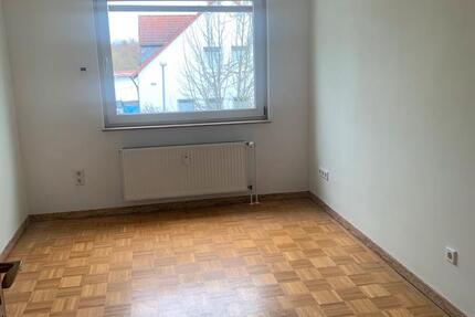 Zentral gelegene renovierte Eigentumswohnung. Provisionsfrei 3 zimmer