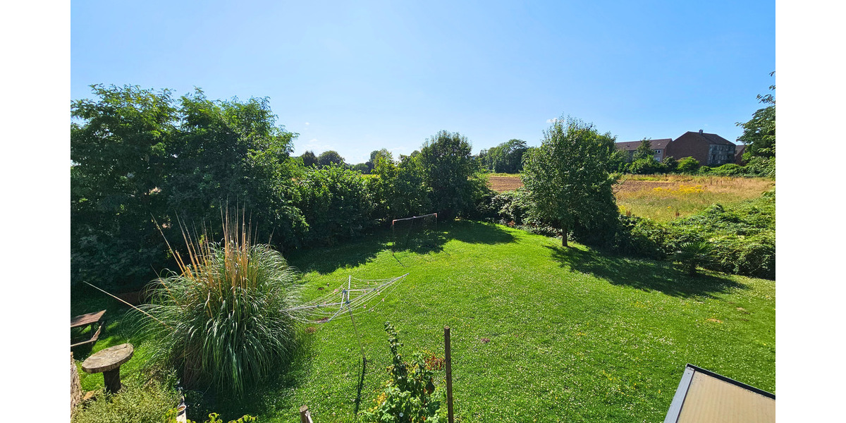 Großer Garten, freier Blick, viel Potenzial – Ihr neues Familienhaus in Kamp-Lintfort 5 zimmer