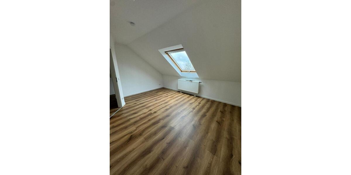 Dachgeschoßwohnung Recklinghausen Hillerheide - 3 Zimmer, 73 m&sup2;, 700&euro; | Angebot:25320628