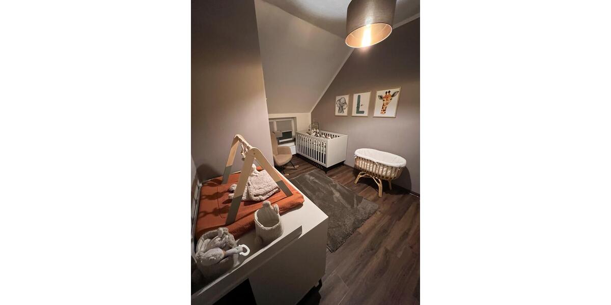 Dachgeschoßwohnung Herten - 4 Zimmer, 82 m&sup2;, 580&euro; | Angebot:26399835