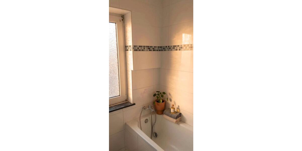 Etagenwohnung Gelsenkirchen Ückendorf - 4 Zimmer, 75 m&sup2;, 562&euro; | Angebot:26350540