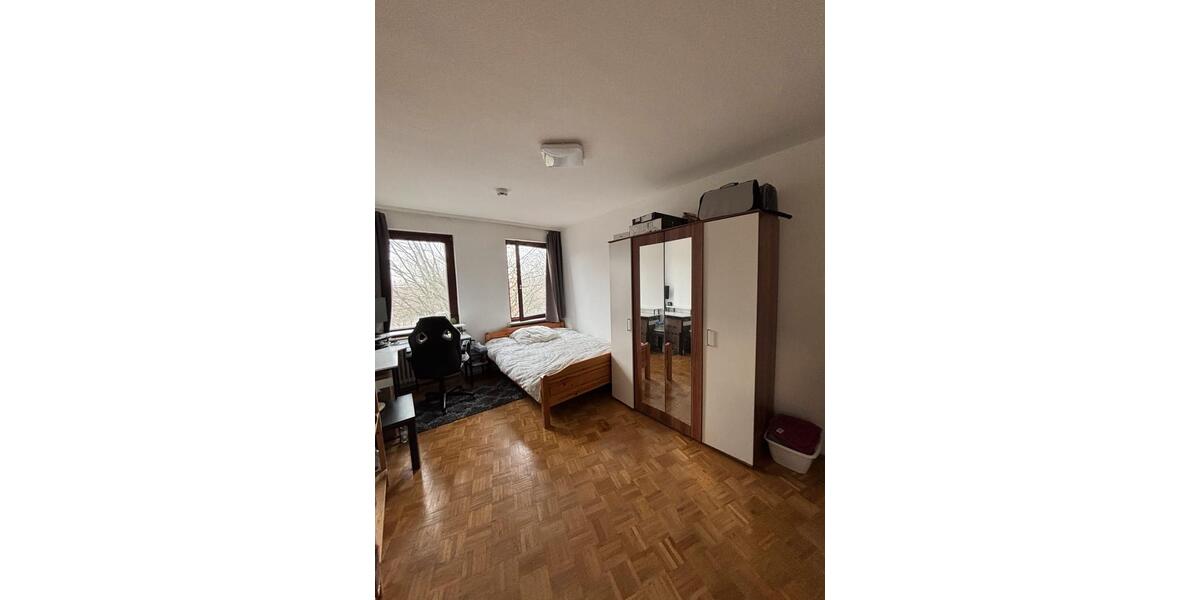 Etagenwohnung Essen Stadtkern - 1 Zimmer, 20 m&sup2;, 400&euro; | Angebot:25292901