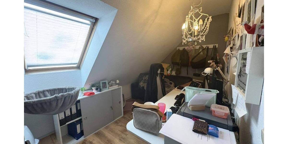 Etagenwohnung Moers Kapellen-Mitte - 3 Zimmer, 110 m&sup2;, 299.000&euro; | Angebot:26092484