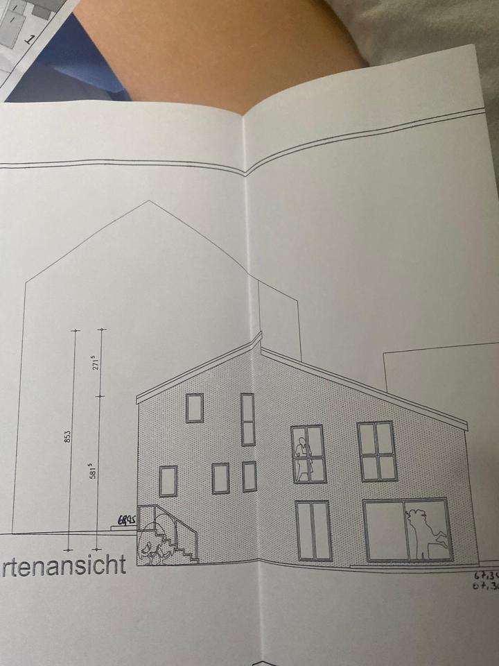 Baugrundstück mit Architekt Pläne und frische Baugenehmigung