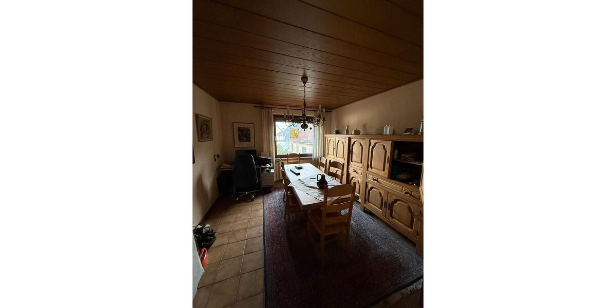 Etagenwohnung Duisburg Mittelmeiderich - 3 Zimmer, 94 m&sup2;, 145.000&euro; | Angebot:26380330