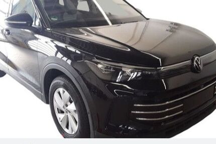 VW Tiguan 30.146 km 38.490 € Marl 45770
