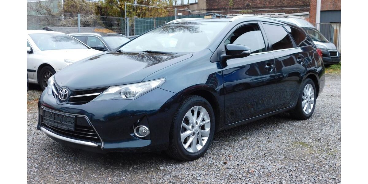 Toyota Auris 188.534 km 7.499 € Mülheim 45473