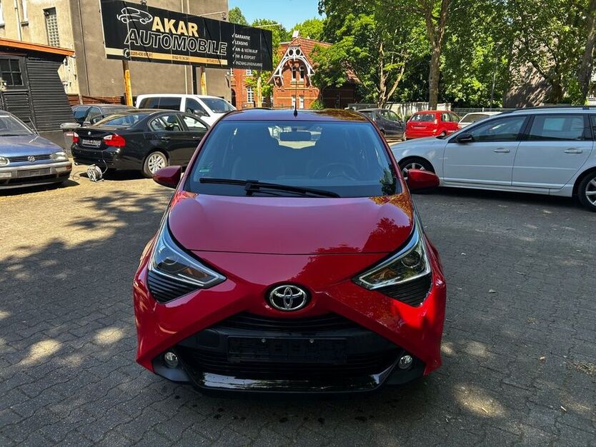 Aygo (X)