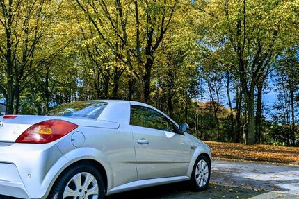 Opel Tigra 130.000 km 2.800 &euro; Duisburg 47226