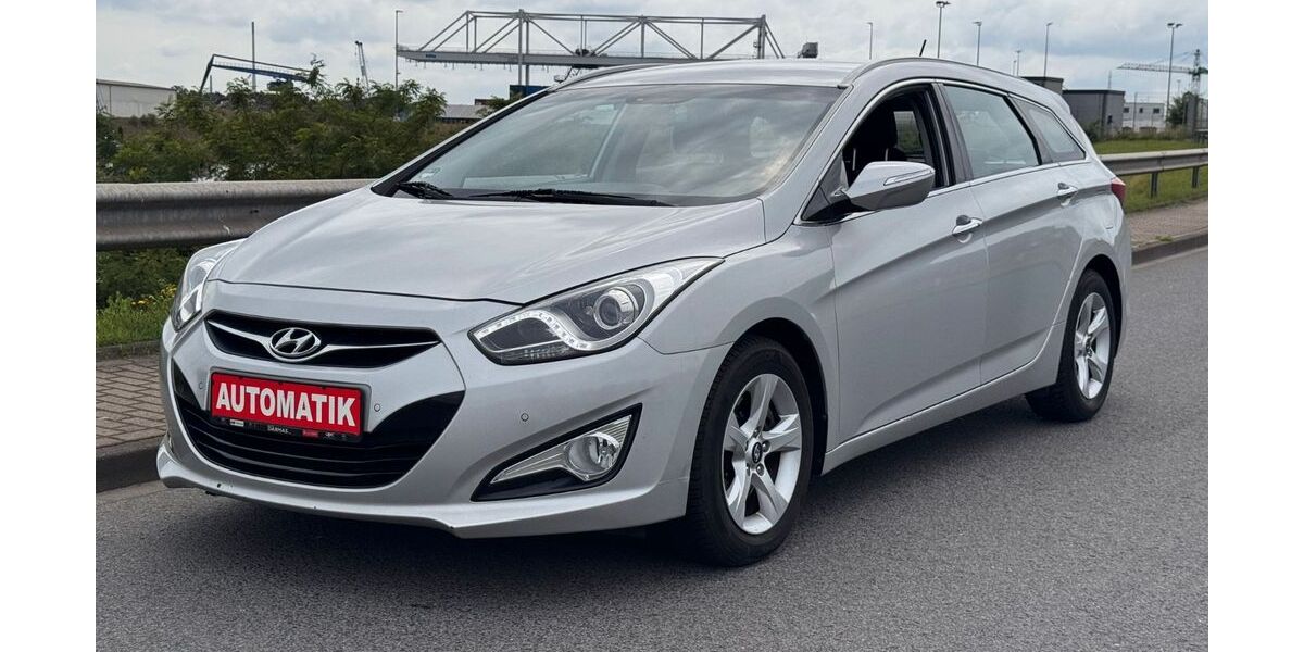 Hyundai i40 149.000 km 8.499 &euro; Duisburg 47138