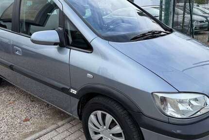 Opel Zafira 157.000 km 3.700 € Essen 45359