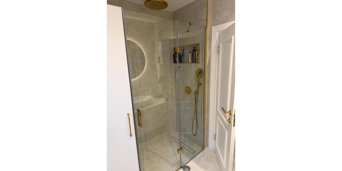 Exklusive und schicke Eigentumswohnung von privatErbpacht 4.5 zimmer