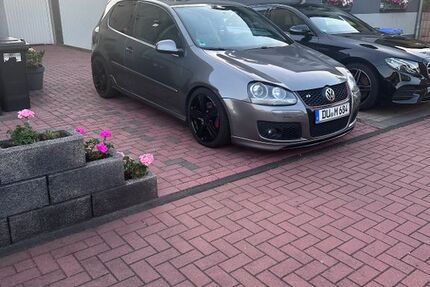 VW Golf 199.000 km 7.400 € Duisburg 47139