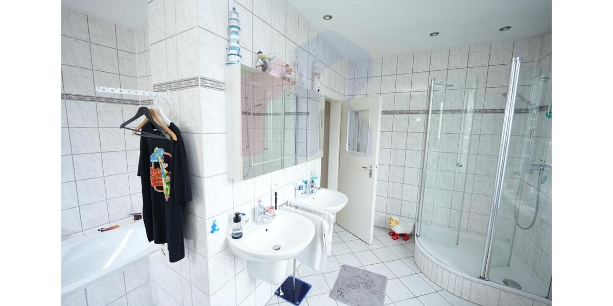 Etagenwohnung Essen Stadtbezirk II - 5 Zimmer, 141 m&sup2;, 1.525&euro; | Angebot:25962678