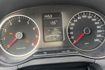 VW Polo 68.009 km 7.450 € Düsseldorf 40237