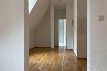 Wohnung zum Mieten in Halle 290 € 28.7 m²