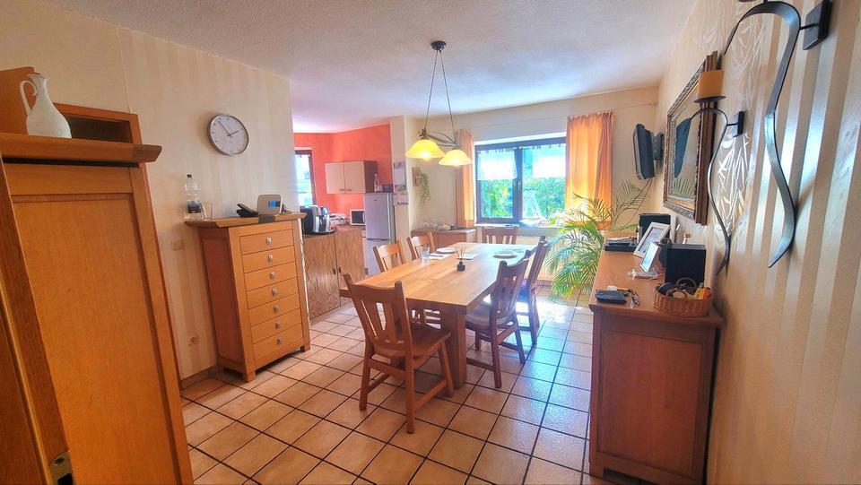 Freie 4 Zimmer EG Wohnung im Zweifamilienhaus + Dreifamilienhaus zimmer