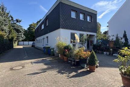 Freistehendes 2-3 Familienhaus in Oberhausen Sterkrade Alsfeld 12 zimmer