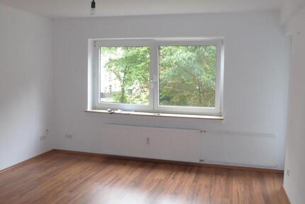 Nur noch einziehen...3-Zimmer-Wohnung in Horsthausen mit Balkon, Boden und Tapeten frei!! 3 zimmer