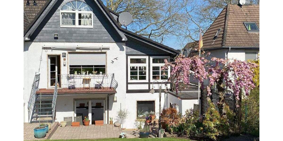 Doppelhaushälfte Essen Kupferdreh - 6 Zimmer, 215 m&sup2;, 670.000&euro; | Angebot:24635712